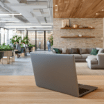 Hybrides Arbeiten perfektioniert: So gelingt die optimale Balance zwischen Homeoffice und Präsenz